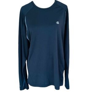 Champion crew neck black/gray athletic top, size M.
